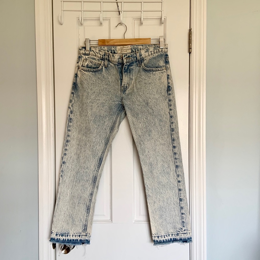 Current/Elliot Acid-Washed Cropped Jeans - Picture 3 of 8
